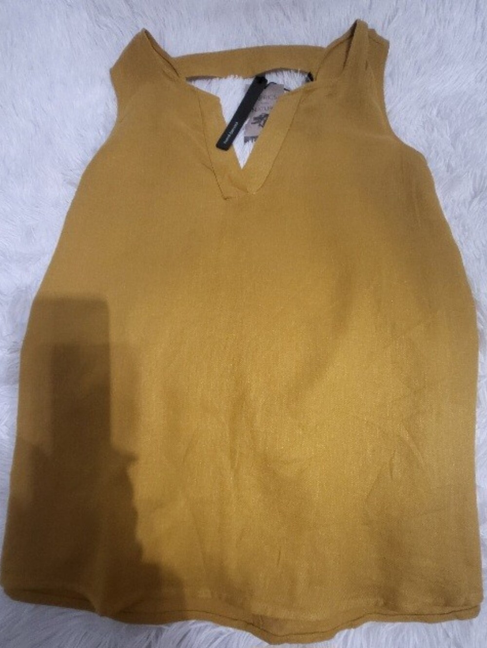 Tumeric Colored Sleeveless V-Neck Women’s Top Sz Large Linen & Rayon Mixed